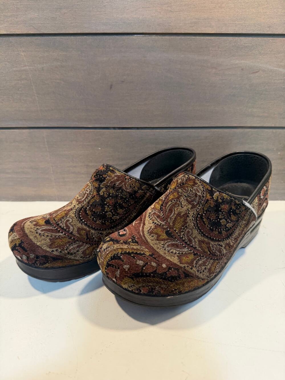 Dansko Womens Paisley Tapestry Velvet Clogs Brown Sz 8.5 Professional Workwear